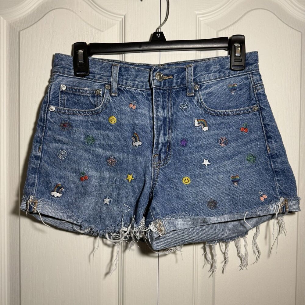 American Eagle Medium Wash Denim Embroidered 90s Boyfriend Shorts Size 0